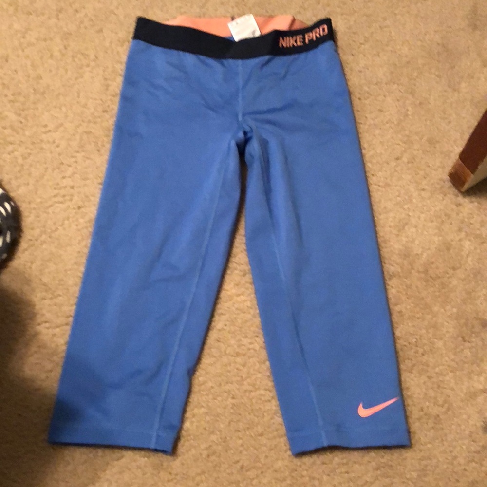 Nike cropped leggings